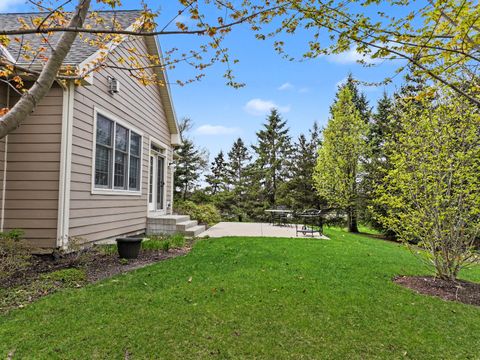 Tiny photo for 30 Denali Court, South Barrington, IL 60010 (MLS # 12625754)