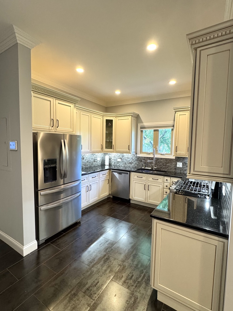 1009 Arbor Court