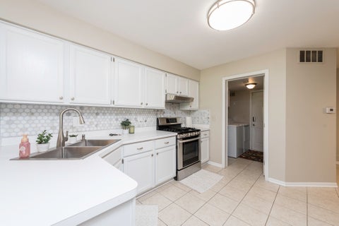 Tiny photo for 36111 N New Bridge Court, Gurnee, IL 60031 (MLS # 12597358)