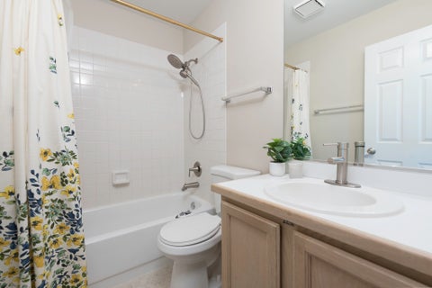 Tiny photo for 36111 N New Bridge Court, Gurnee, IL 60031 (MLS # 12597358)
