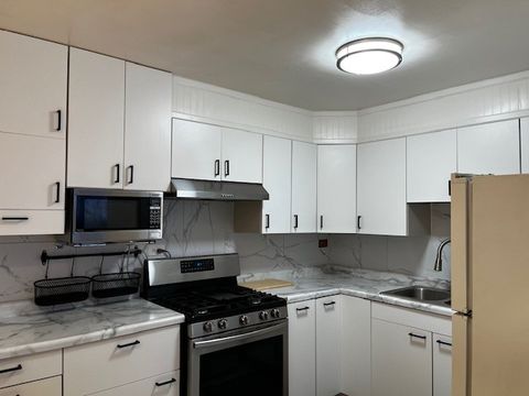 Tiny photo for 520 N Wolf Road #203, Hillside, IL 60162 (MLS # 12585872)