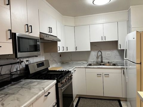 Tiny photo for 520 N Wolf Road #203, Hillside, IL 60162 (MLS # 12585872)