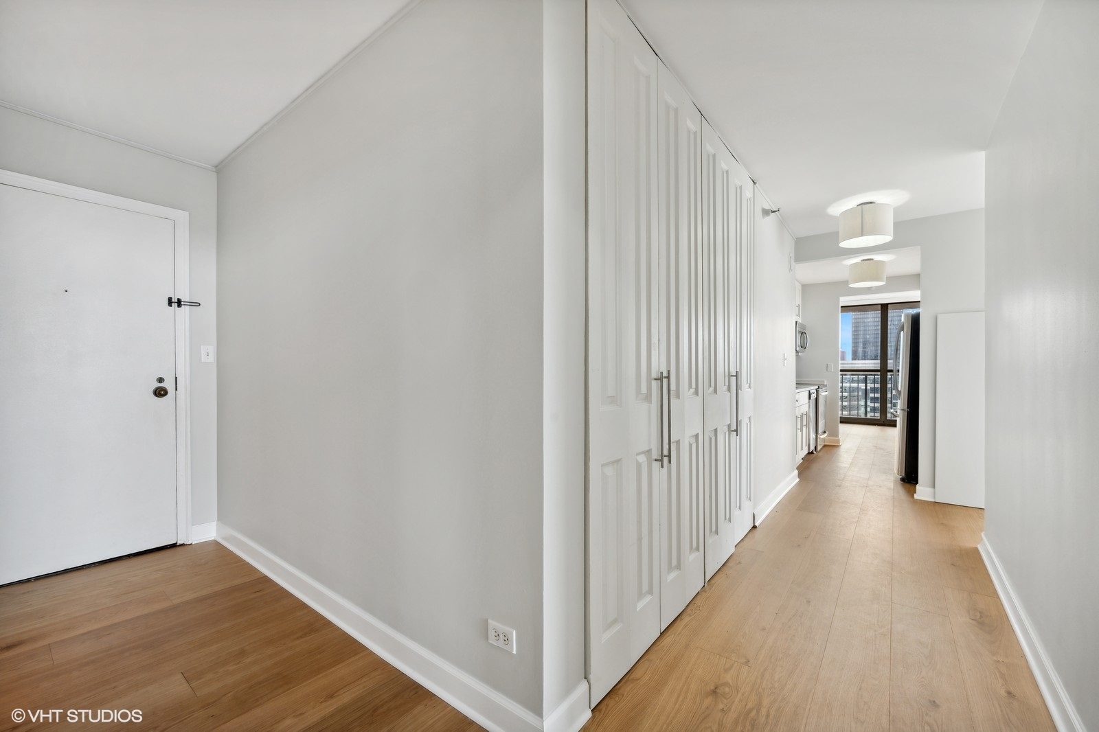 10 E Ontario Street 4404