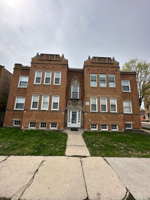 5745 W Wellington Avenue 1 Chicago IL 60634