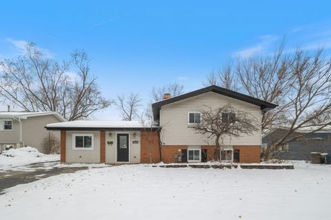 Photo of Hoffman Estates, IL 60169 (MLS # 12626902)
