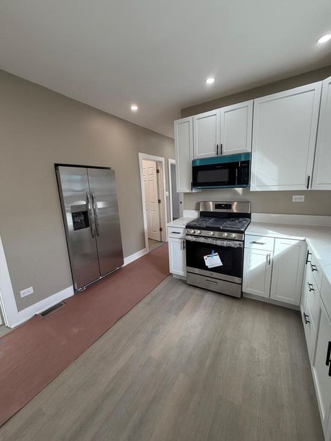 Tiny photo for 10426 S Calhoun Avenue, Chicago, IL 60617 (MLS # 12605478)