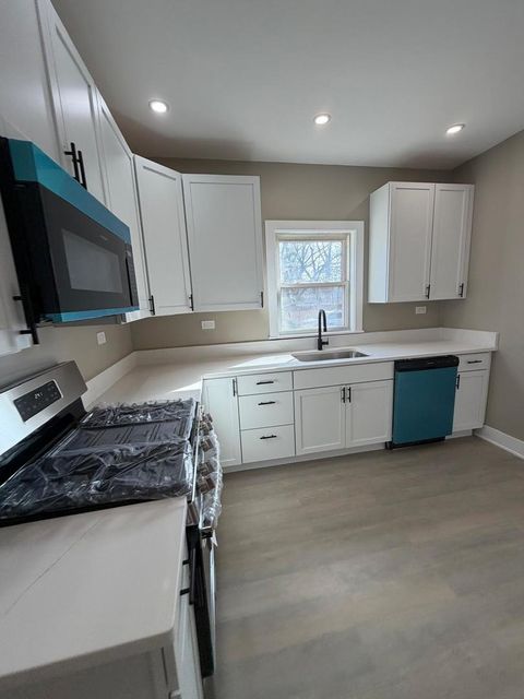 Tiny photo for 10426 S Calhoun Avenue, Chicago, IL 60617 (MLS # 12605478)