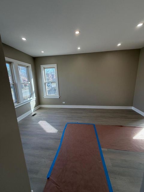 Tiny photo for 10426 S Calhoun Avenue, Chicago, IL 60617 (MLS # 12605478)