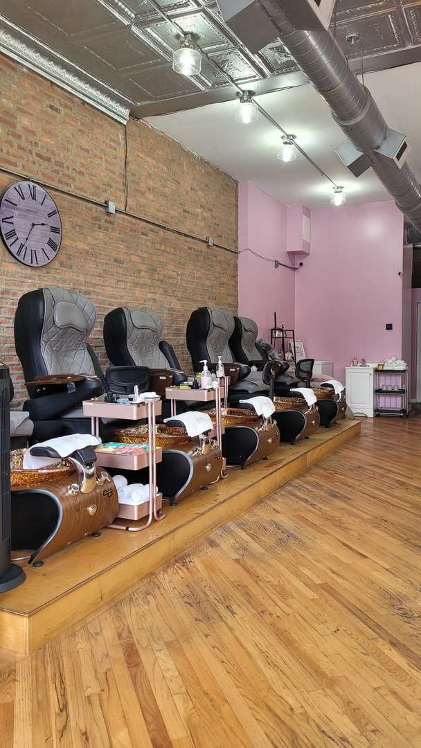 938 N Damen Avenue 1F