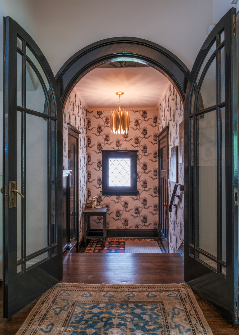 938 Edgemere Court