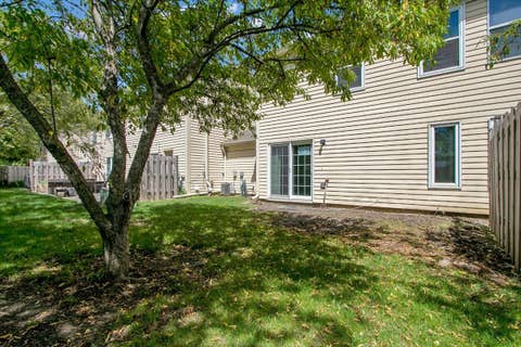 Tiny photo for 1735 Portsmith Lane #8-3, Arlington Heights, IL 60004 (MLS # 12678643)
