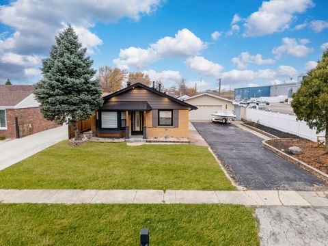 Tiny photo for 7656 W 80th Place, Bridgeview, IL 60455 (MLS # 12522469)