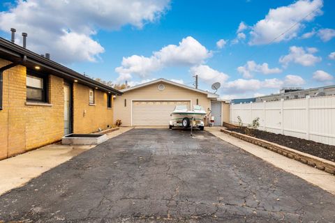 Tiny photo for 7656 W 80th Place, Bridgeview, IL 60455 (MLS # 12522469)