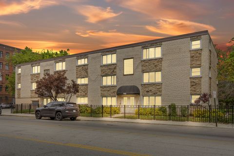 7952 Madison Street 1E River Forest IL 60305
