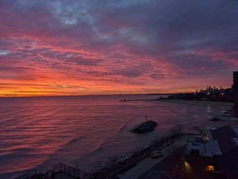 Tiny photo for 6007 N Sheridan Road #25E, Chicago, IL 60660 (MLS # 12511415)