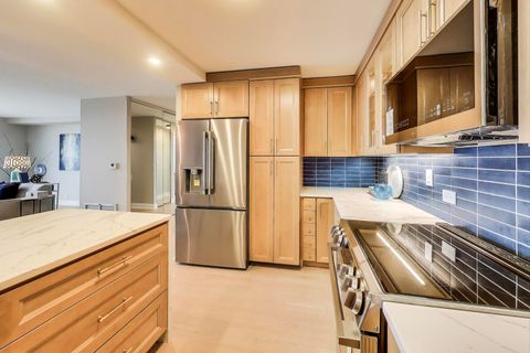 Tiny photo for 6007 N Sheridan Road #25E, Chicago, IL 60660 (MLS # 12511415)