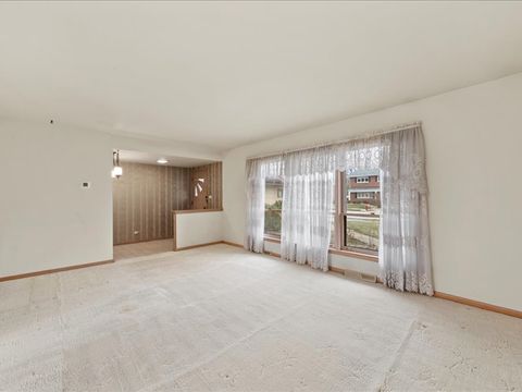 Tiny photo for 541 E 168 Street, South Holland, IL 60473 (MLS # 12535242)