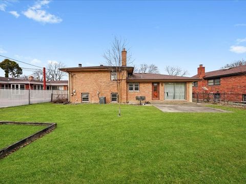 Tiny photo for 541 E 168 Street, South Holland, IL 60473 (MLS # 12535242)