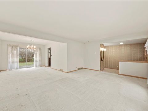 Tiny photo for 541 E 168 Street, South Holland, IL 60473 (MLS # 12535242)