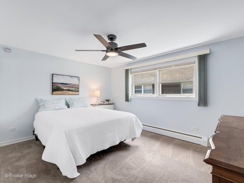 Tiny photo for 925 8TH Avenue #4, La Grange, IL 60525 (MLS # 12661963)
