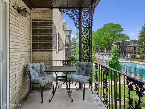 Tiny photo for 925 8TH Avenue #4, La Grange, IL 60525 (MLS # 12661963)
