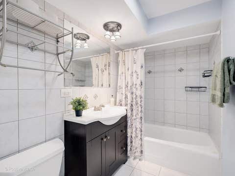 Tiny photo for 925 8TH Avenue #4, La Grange, IL 60525 (MLS # 12661963)