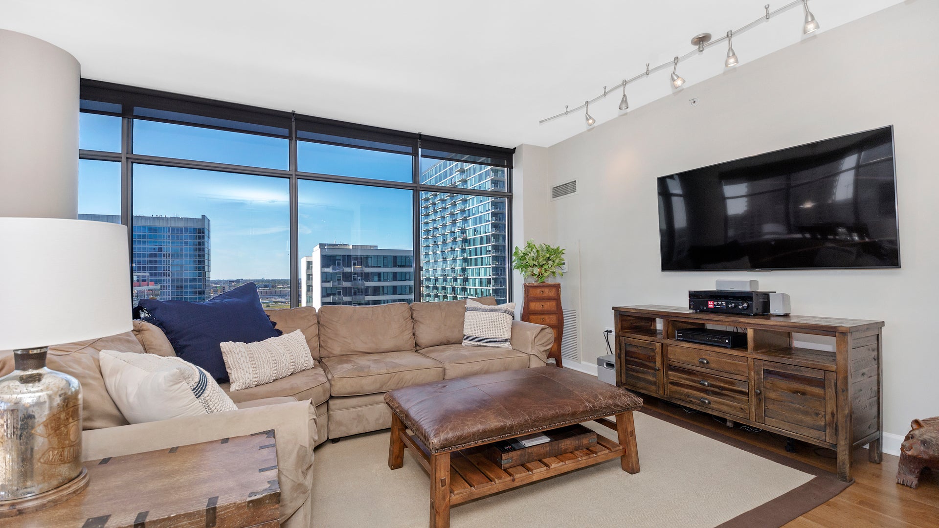 100 E 14th Street 1406