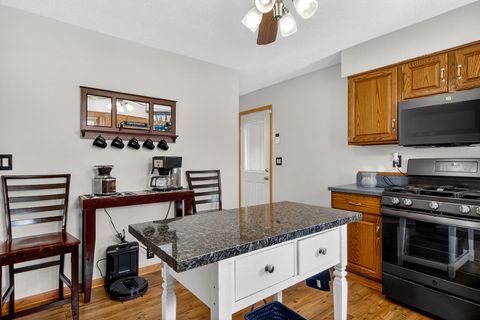 Tiny photo for 4235 Oaklane Road, Rockford, IL 61109 (MLS # 12632512)