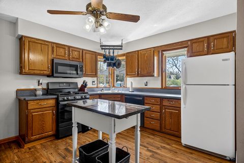 Tiny photo for 4235 Oaklane Road, Rockford, IL 61109 (MLS # 12632512)