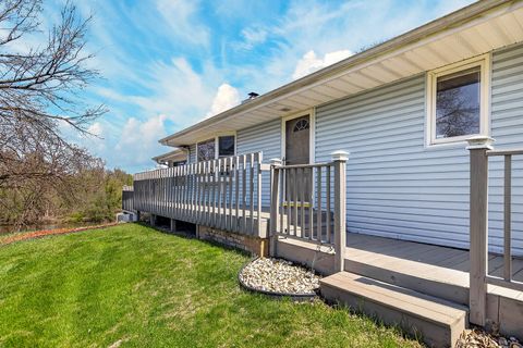 Tiny photo for 4235 Oaklane Road, Rockford, IL 61109 (MLS # 12632512)