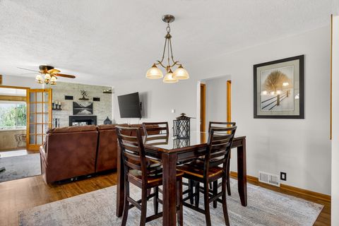 Tiny photo for 4235 Oaklane Road, Rockford, IL 61109 (MLS # 12632512)