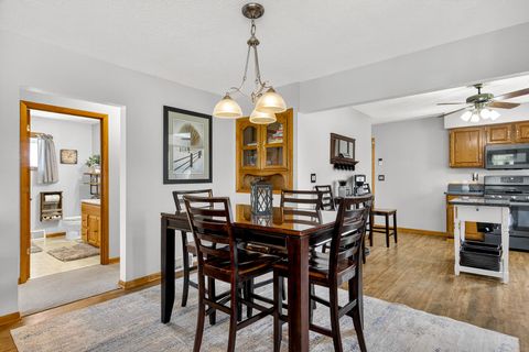 Tiny photo for 4235 Oaklane Road, Rockford, IL 61109 (MLS # 12632512)