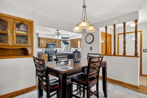 Tiny photo for 4235 Oaklane Road, Rockford, IL 61109 (MLS # 12632512)