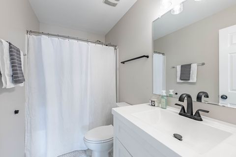 Tiny photo for 408 Fountain Avenue, Elgin, IL 60124 (MLS # 12540334)