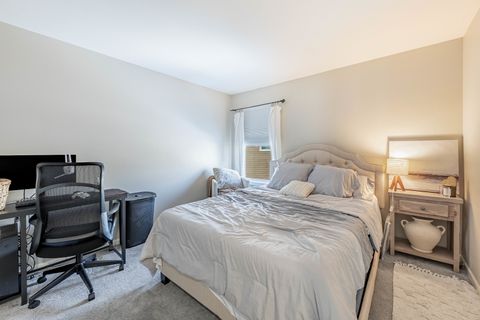 Tiny photo for 408 Fountain Avenue, Elgin, IL 60124 (MLS # 12540334)