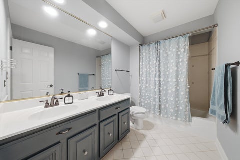 Tiny photo for 2523 Forest Court, Lindenhurst, IL 60046 (MLS # 12775723)