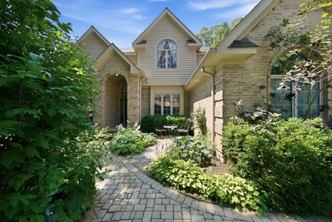 Photo of 2523 Forest Court, Lindenhurst, IL 60046 (MLS # 12775723)
