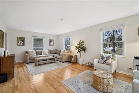 Tiny photo for 271 Terrace Place, Buffalo Grove, IL 60089 (MLS # 12578841)