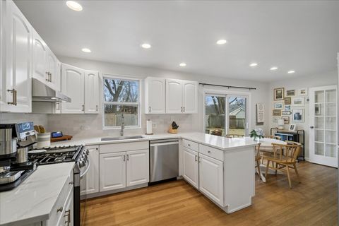 Tiny photo for 271 Terrace Place, Buffalo Grove, IL 60089 (MLS # 12578841)