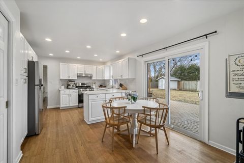 Tiny photo for 271 Terrace Place, Buffalo Grove, IL 60089 (MLS # 12578841)