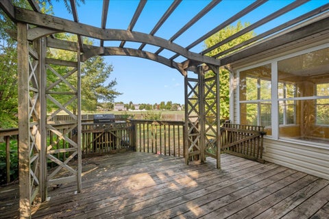 Tiny photo for 320 Hampstead Drive, Sugar Grove, IL 60554 (MLS # 12740937)