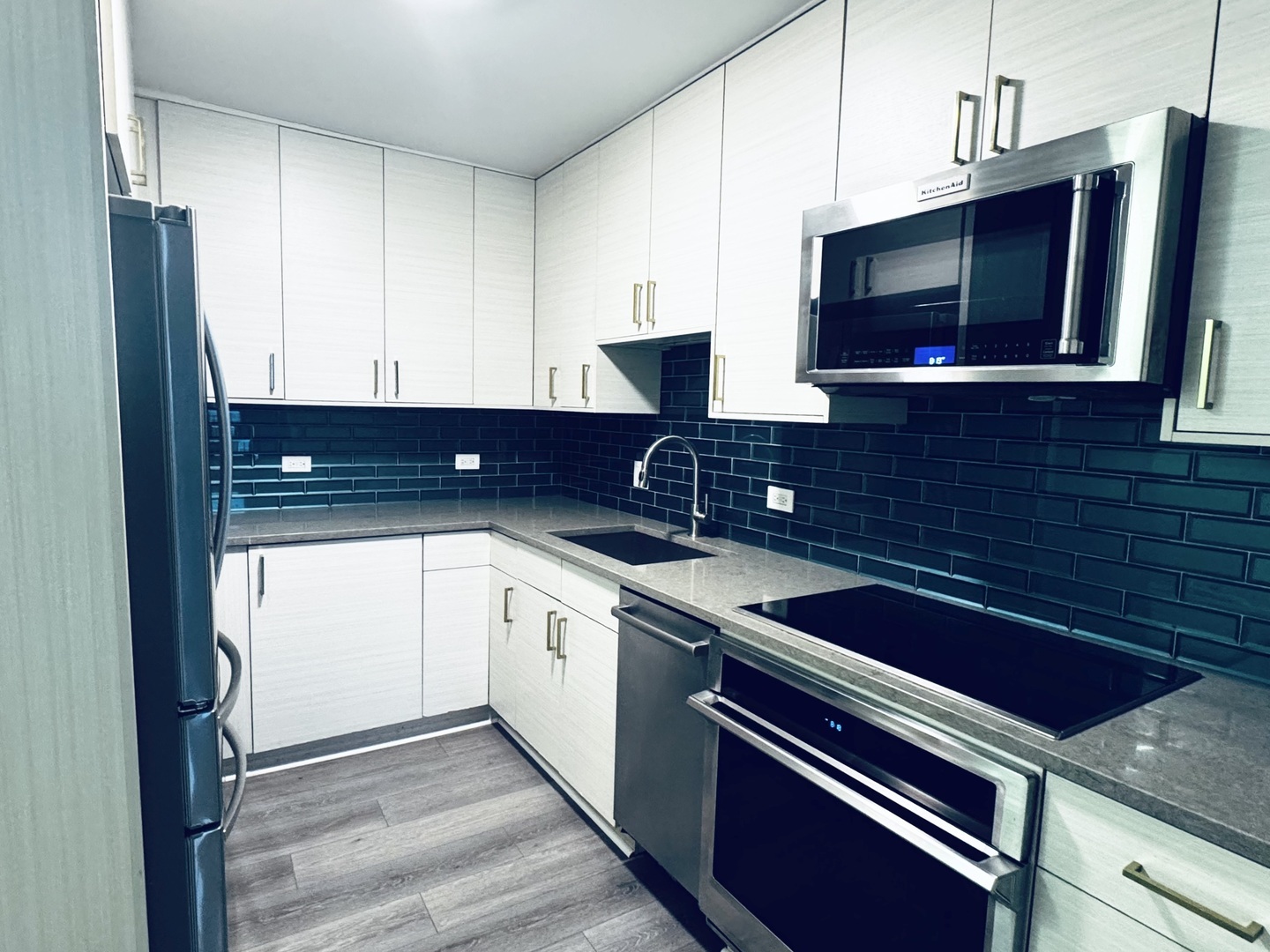 5320 N Sheridan Road 2109