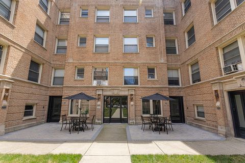 1633 W Chase Avenue 1L Chicago IL 60626