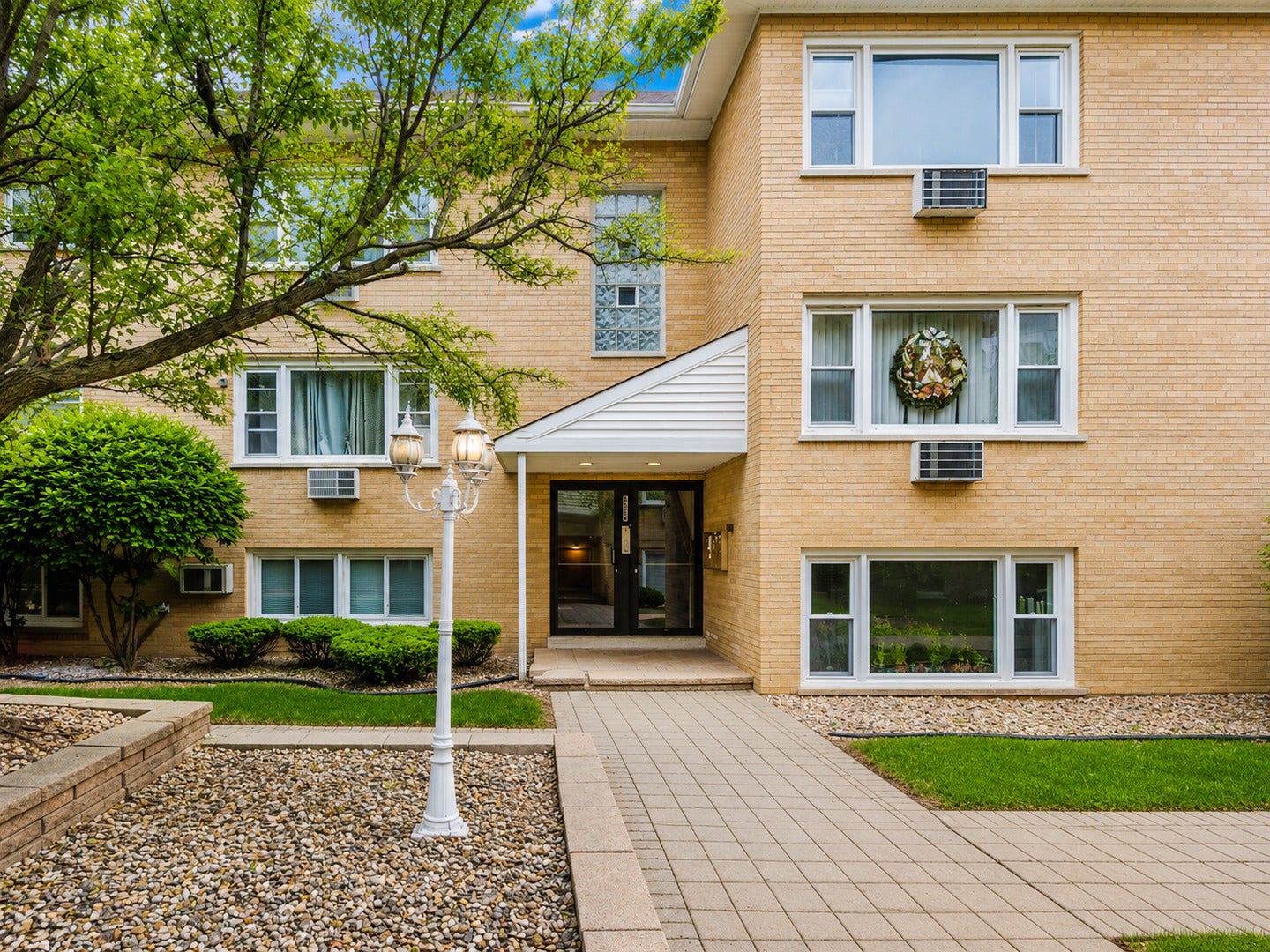 6634 W 95th Street 1D