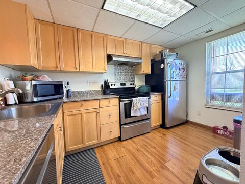 Tiny photo for 612 E Campus Drive #A-1, Carbondale, IL 62901 (MLS # 12597214)