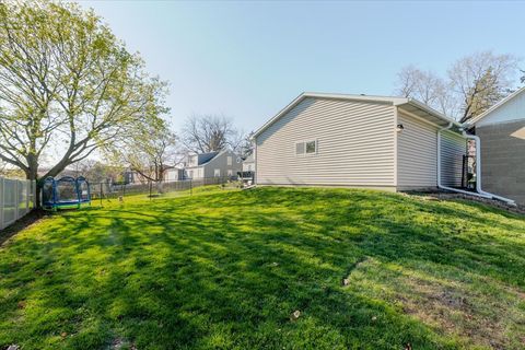 Tiny photo for 502 W Cruger Avenue, Eureka, IL 61530 (MLS # 12600025)