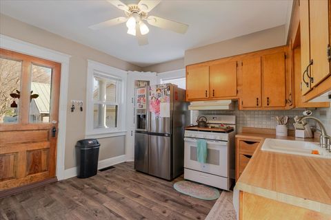 Tiny photo for 502 W Cruger Avenue, Eureka, IL 61530 (MLS # 12600025)