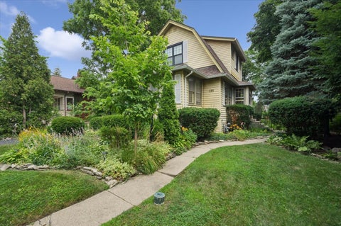 Tiny photo for 285 N Larch Avenue, Elmhurst, IL 60126 (MLS # 12733180)
