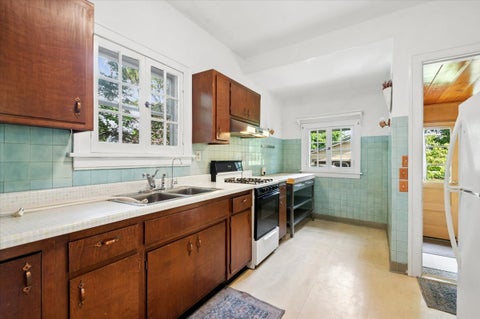 Tiny photo for 285 N Larch Avenue, Elmhurst, IL 60126 (MLS # 12733180)