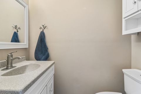 Tiny photo for 1058 N Boxwood Drive #A, Mount Prospect, IL 60056 (MLS # 12625923)